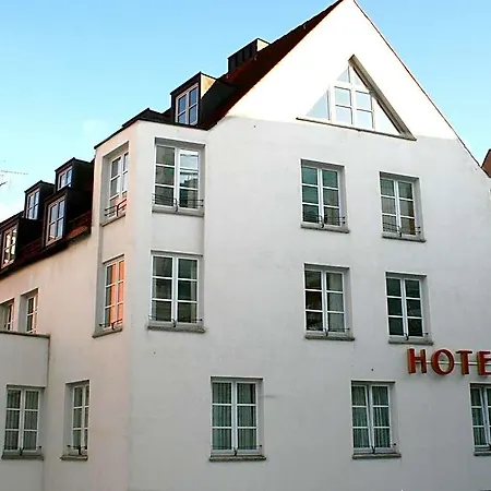 Hotel Am Rathaus 3*