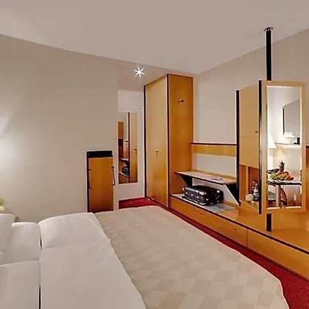 Hotel Am Rathaus 3*